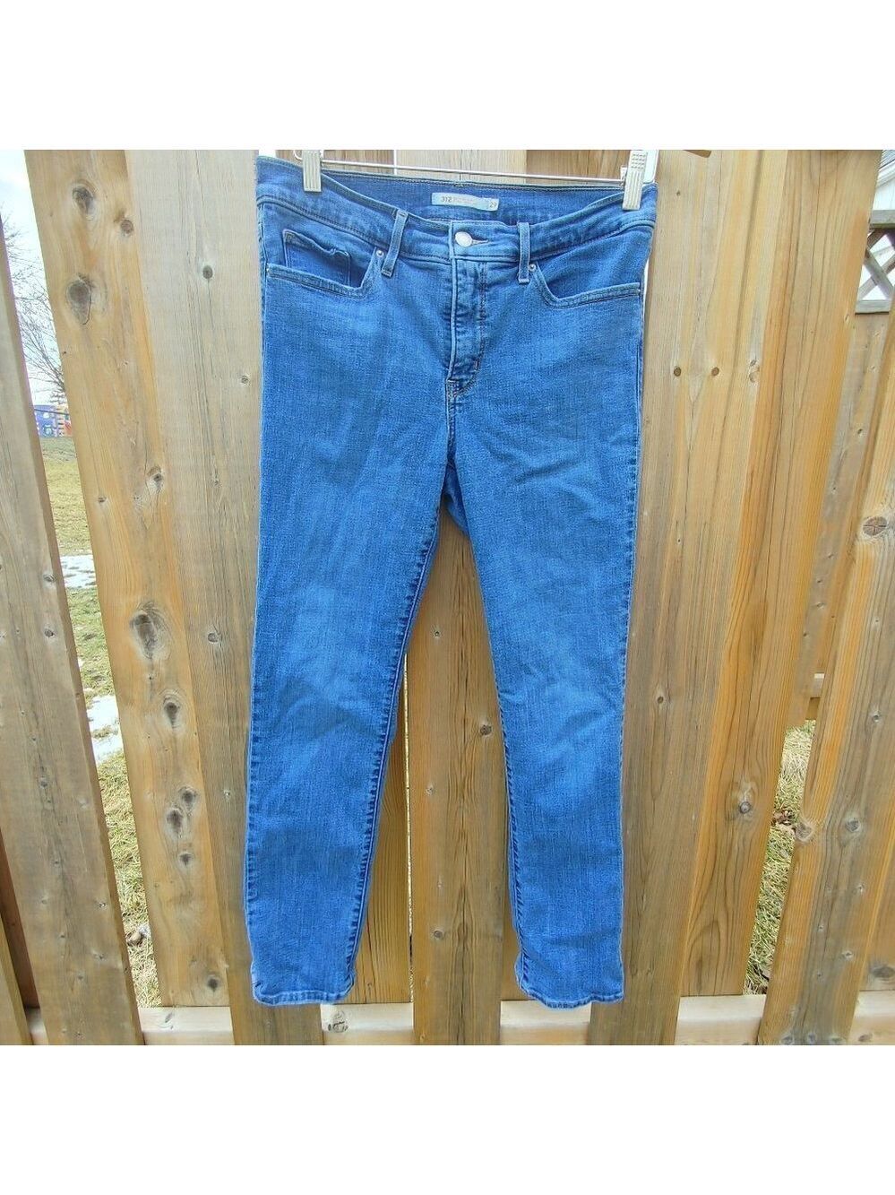 LEVI'S 312 SHAPING SLIM Size 29 Women's Denim Jeans